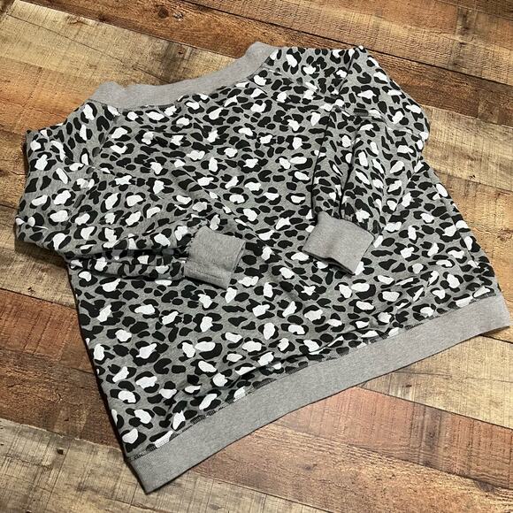 Easel Women's Black Gray White Leopard 100% Cotton Boxy Sweatshirt Sz L - Picture 6 of 6